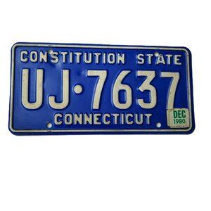 Vintage Connecticut License Plate – UJ-7637